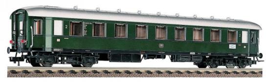 Express Passenger car 2nd class type B4?we (C4?-35)  with electronic tail lighting<br /><a href='images/pictures/Fleischmann/5638.jpg' target='_blank'>Full size image</a>